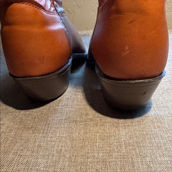 Capezio Women’s Leather Western Ankle Boots Size 8 B Cognac Tan Pointed Toe - Picture 11 of 11
